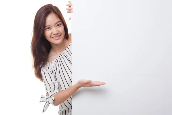 Молодая азиатка подарила чистый знак с ладонью . — стоковое фото