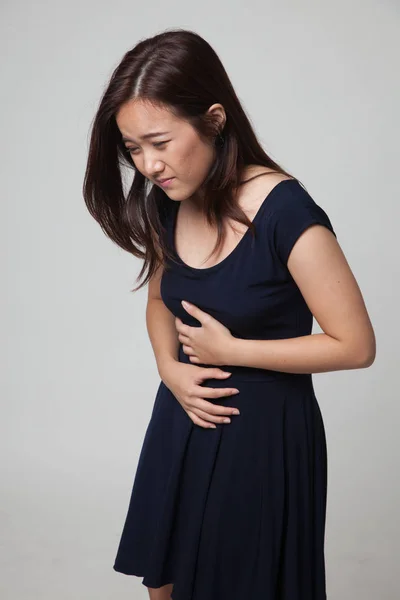 Young Asian woman got stomachache. — Stock Photo, Image