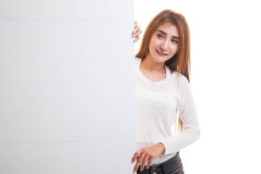 Boş işareti ile genç Asyalı kadın.