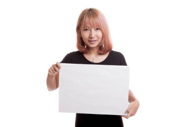 Beyaz boş işareti ile genç Asyalı kadın.