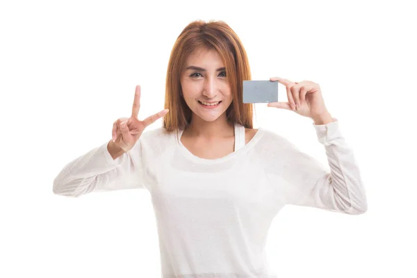 Młoda kobieta azjatyckich Pokaż zwycięstwo z czystą kartę. — Zdjęcie stockowe