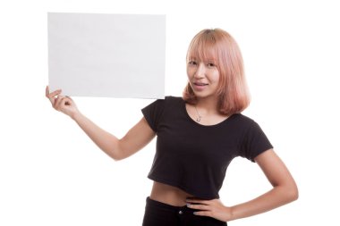 Beyaz boş işareti ile genç Asyalı kadın.