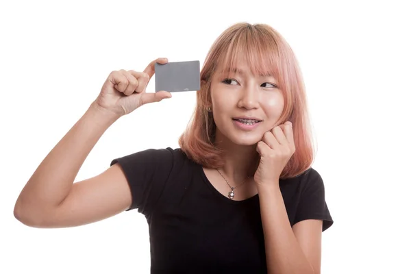 Felice giovane donna asiatica con una carta bianca . — Foto Stock