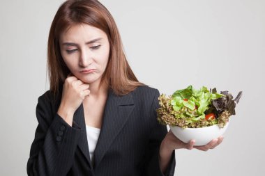 Asyalı kadın nefret salata.