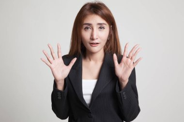 şok genç Asyalı kadın.