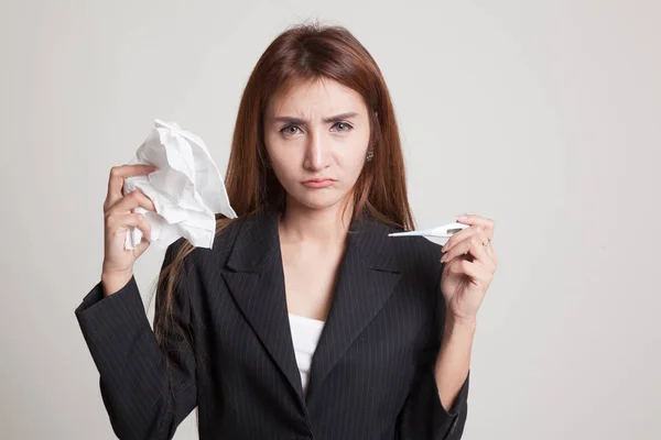 Jonge Aziatische vrouw kreeg zieken en griep. — Stockfoto