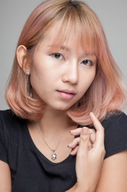 Güzel genç Asyalı kadın.