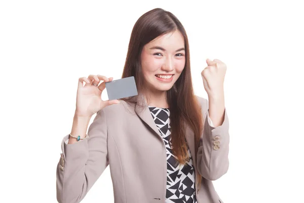 Jonge Aziatische vrouw vuist pomp met lege kaart. — Stockfoto