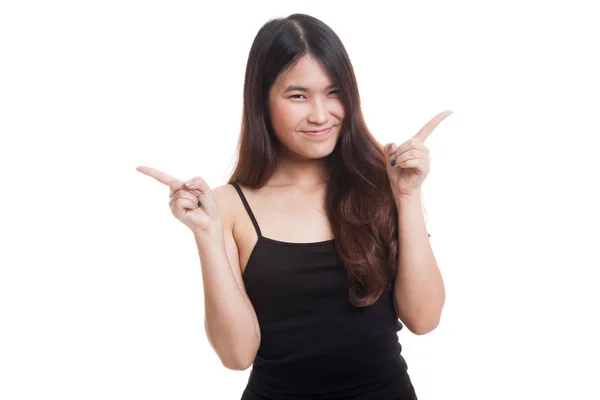 Ung asiatisk kvinna punkt till vänster och höger. — Stockfoto