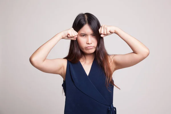 Joven mujer asiática triste y llorar . —  Fotos de Stock