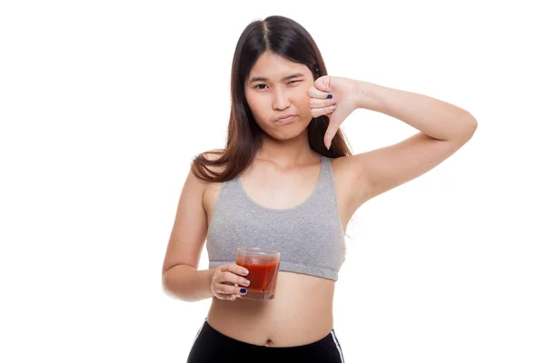 Mooi gezond Aziatische meisje haat tomaten SAP duimen naar beneden. — Stockfoto