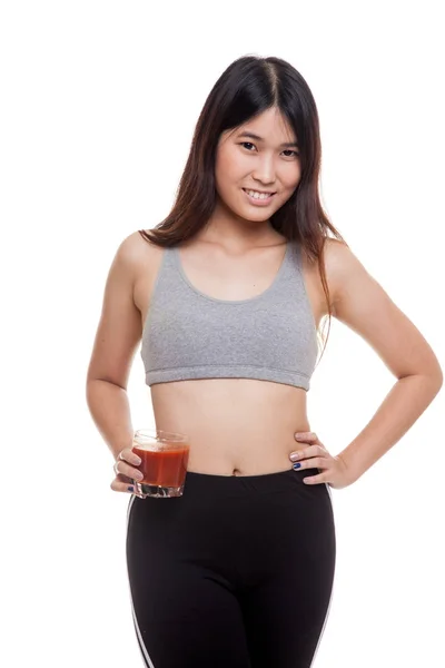 Hermosa chica asiática sana con jugo de tomate . — Foto de Stock