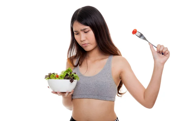 Menina asiática infeliz saudável comer salada . — Fotografia de Stock