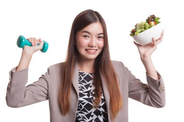 Dambıl ve salata ile sağlıklı Asyalı kadın.