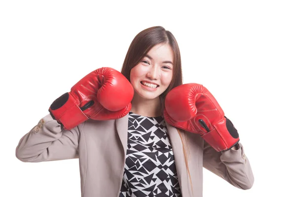 Joven mujer asiática con guantes de boxeo rojos . —  Fotos de Stock