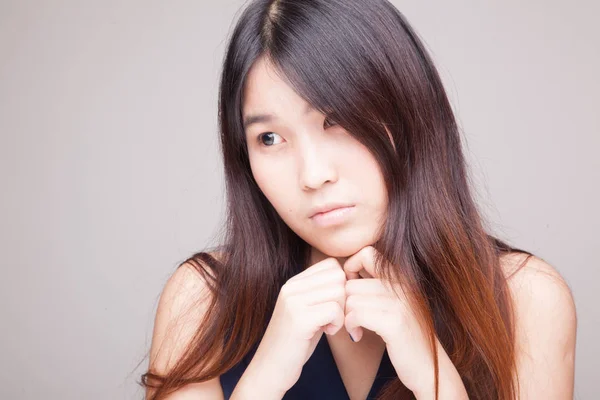 Portrait of beautiful young Asian woman — Stock Photo, Image