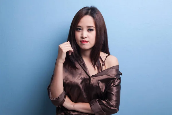 Vacker ung asiatisk kvinna. — Stockfoto