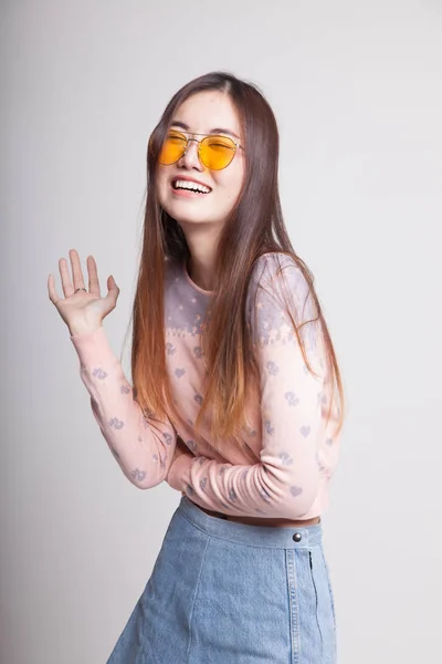 Retrato de bela jovem mulher asiática — Fotografia de Stock