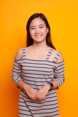 Güzel genç Asyalı kadın..