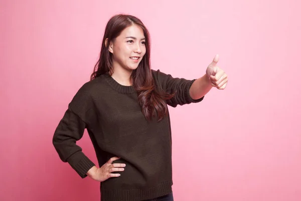 Asian woman thumbs up  and smile. — Stock Photo, Image