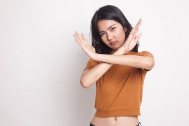 Güzel genç Asyalı kadın hayır diyor..