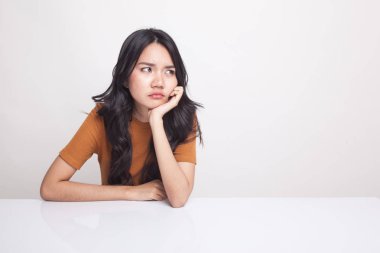 Asyalı kız sıkıcı olmaya başladı.