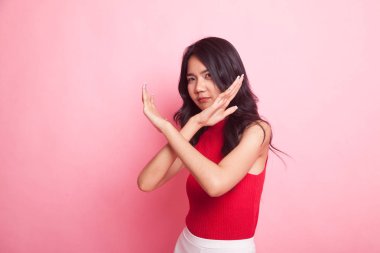 Güzel genç Asyalı kadın hayır diyor..