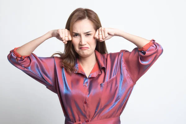 Jonge Aziatische vrouw triest en huilen. — Stockfoto