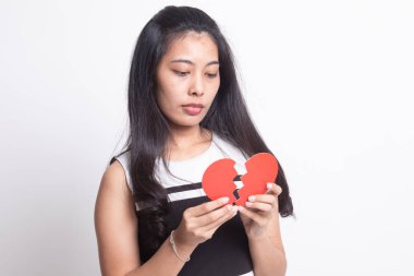 Güzel genç Asyalı kadın ile kırık kalp.