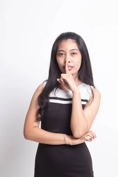 Asiatische Mädchen lächeln zeigen ziemlich Handzeichen. — Stockfoto