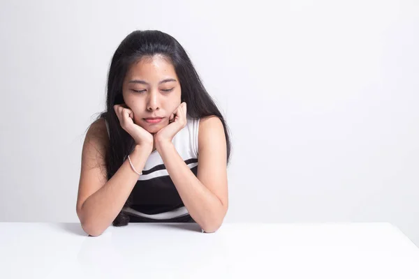 Asiática chica con triste emoción . —  Fotos de Stock