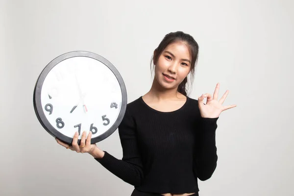 Young Asian Woman Show Clock White Background — Stock Photo, Image