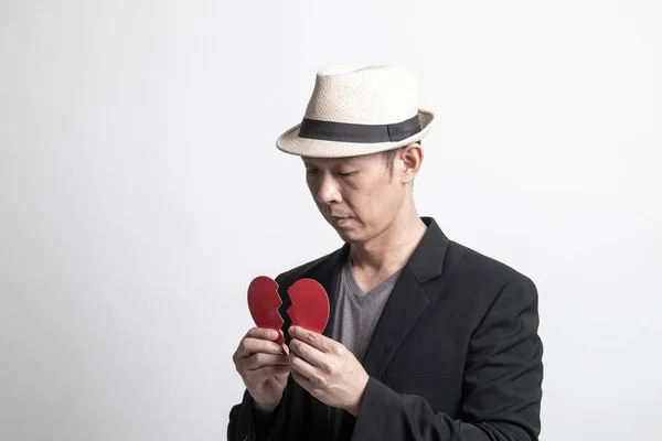 Dospělý Asijský Muž Zlomeným Srdcem Bílém Pozadí — Stock fotografie