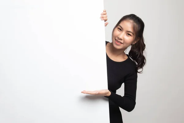 Joven Mujer Asiática Presente Blanco Signo Con Palma Mano Sobre —  Fotos de Stock