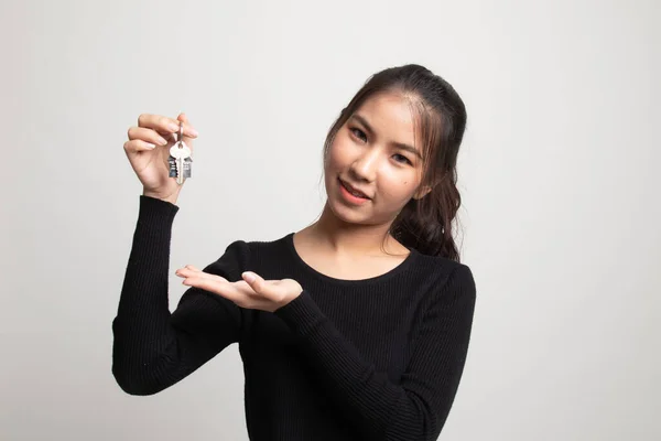 Cute Asian Girl Showing Home Residence Keys White Background — Stock Photo, Image