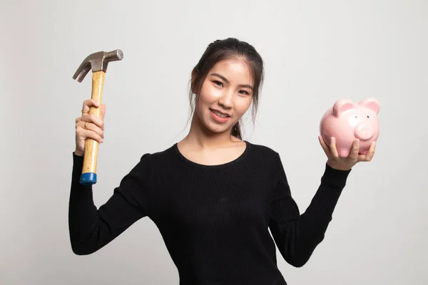 Asian Woman Pig Coin Bank Hammer White Background — Stock Photo, Image