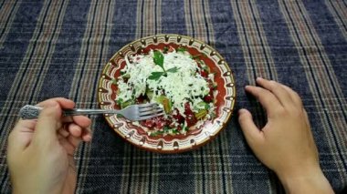 Shopska salata yemek