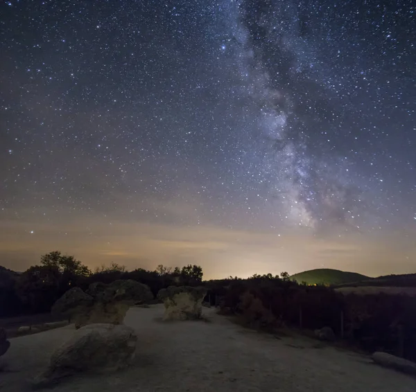 Mushroom rocks and the Milky way — Stock Photo, Image