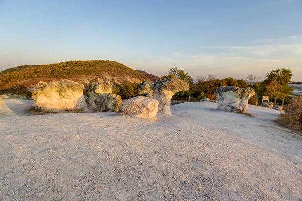 Mantar kaya fenomen gün batımında — Stok fotoğraf