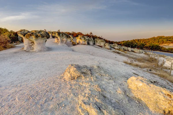 Pilzfelsphänomen bei Sonnenuntergang — Stockfoto