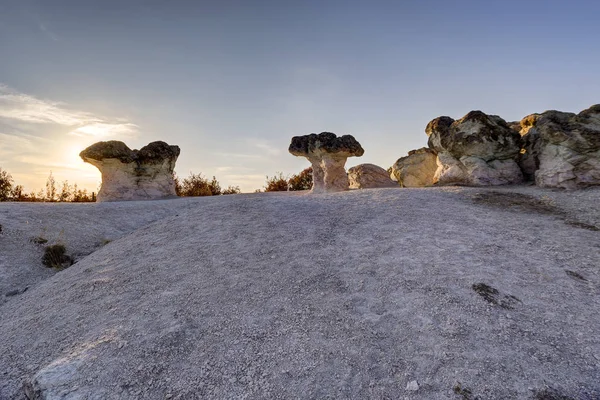 Mantar kaya fenomen gün batımında — Stok fotoğraf