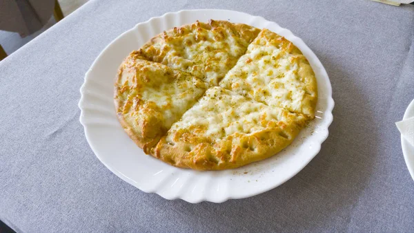 Traditionele Bulgaarse brood genaamd Parlenka — Stockfoto