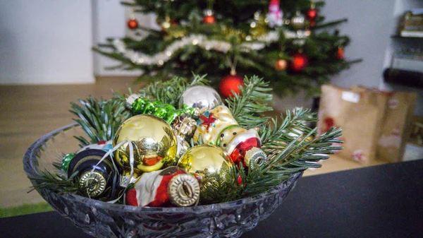 Mini vánoční dekorace a hračky — Stock fotografie