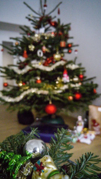 Mini kerstversiering en speelgoed — Stockfoto