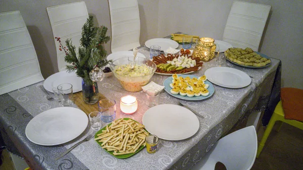 Silvestertisch gedeckt — Stockfoto