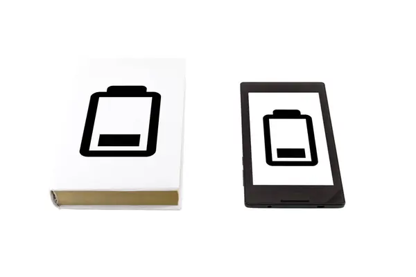 Buku vs tablet. Konsep daya tahan baterai . — Stok Foto