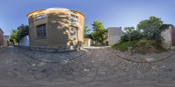 360 graders panorama över en gata i Plovdiv, Bulgarien — Stockfoto