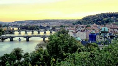 Gün batımından önce Prag panorama