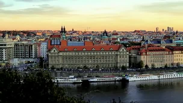 Prag panorama före solnedgången — Stockvideo