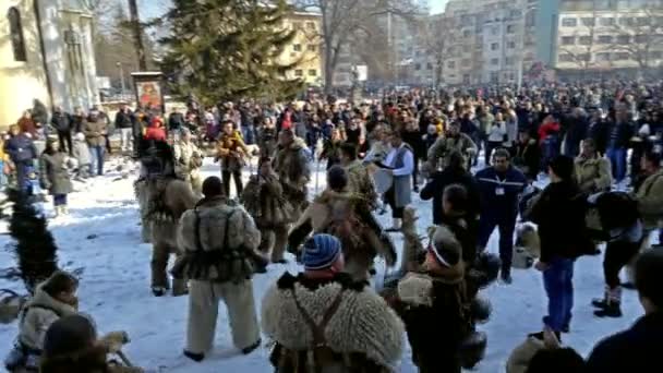 Festival de Kukeri em Pernik, Bulgária — Vídeo de Stock